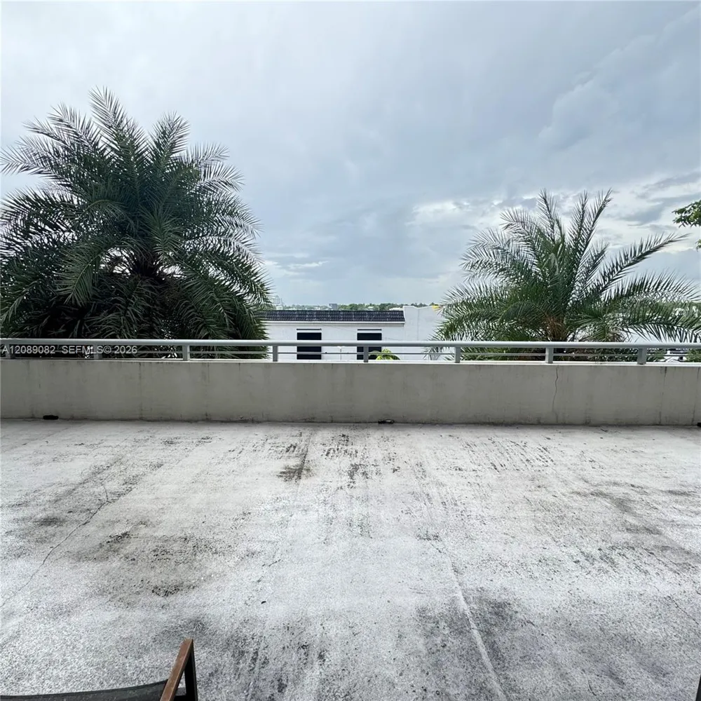 777 Ocean Dr #S232 Hollywood, FL 33019