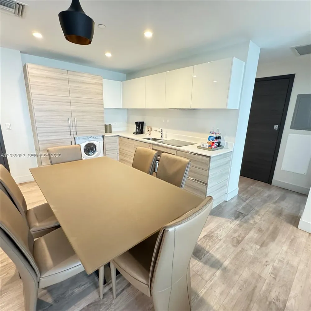 777 Ocean Dr #S232 Hollywood, FL 33019