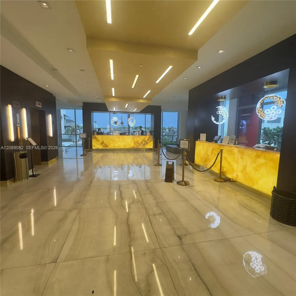 777 Ocean Dr #S232 Hollywood, FL 33019
