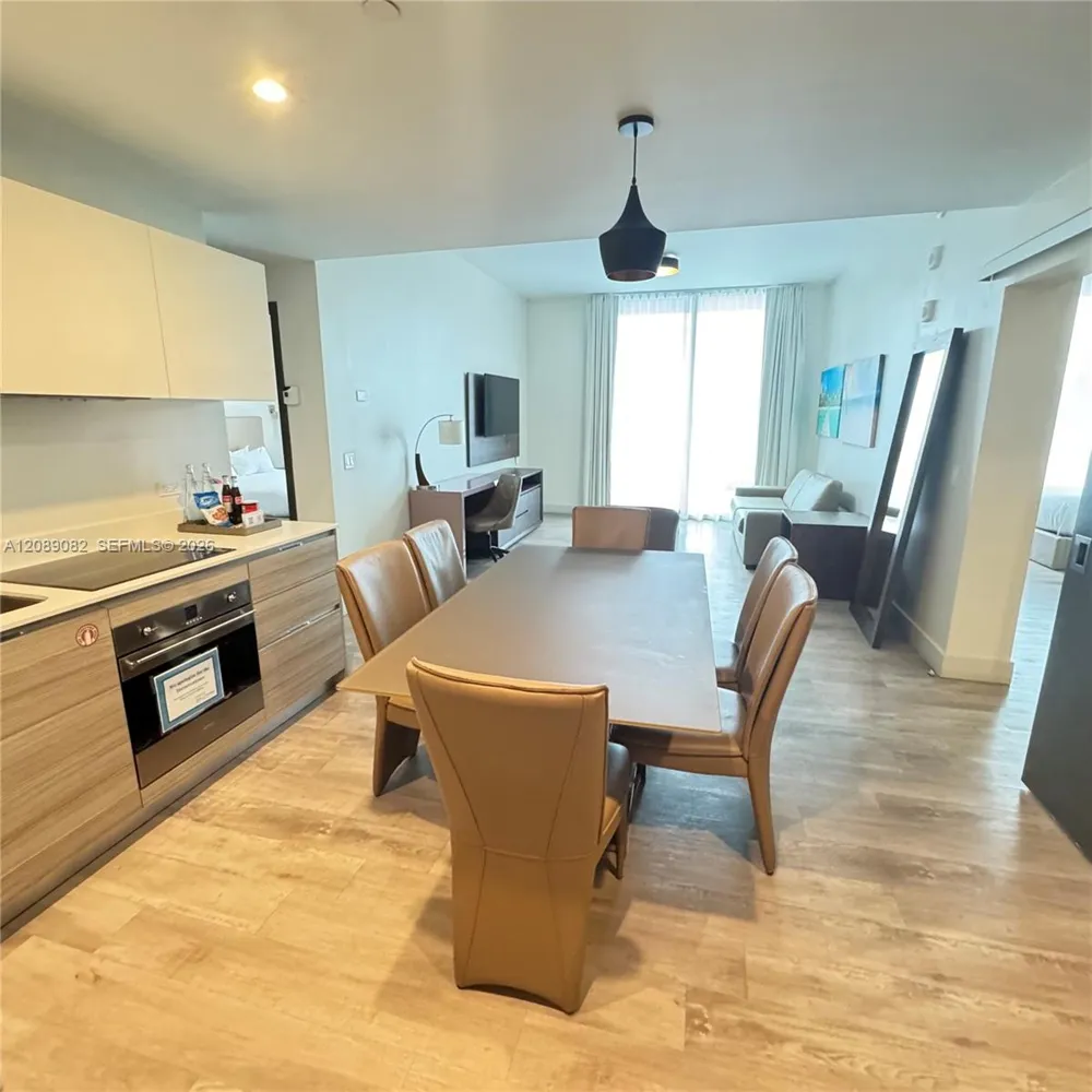 777 Ocean Dr #S232 Hollywood, FL 33019