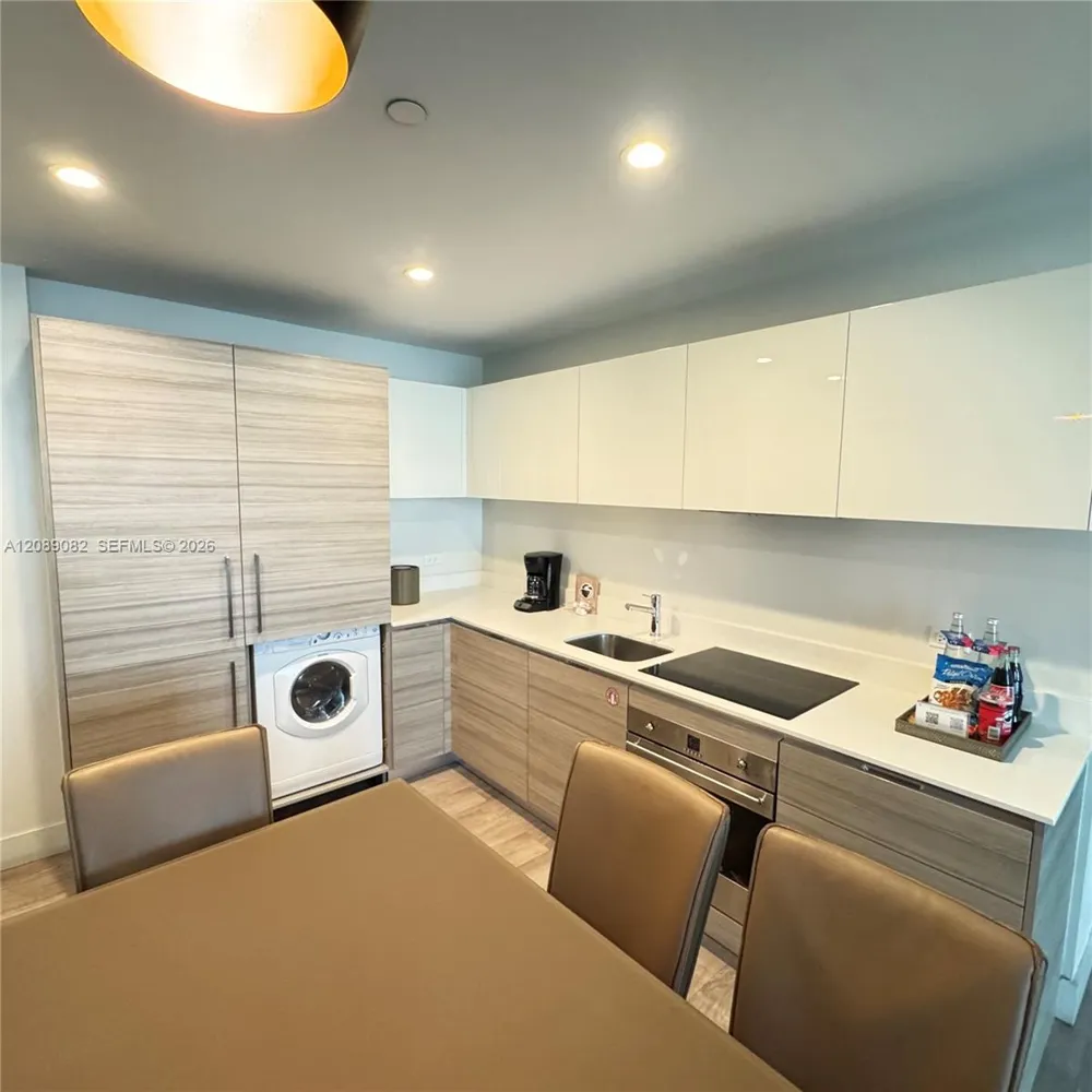 777 Ocean Dr #S232 Hollywood, FL 33019