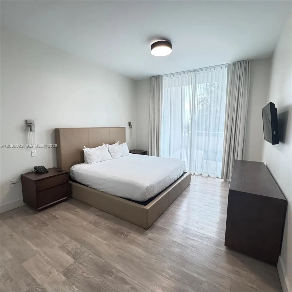 777 Ocean Dr #S232 Hollywood, FL 33019