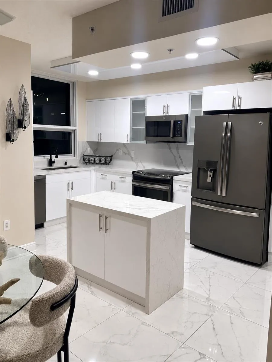 610 W LAS OLAS BOULEVARD #517N Fort Lauderdale, FL 33312