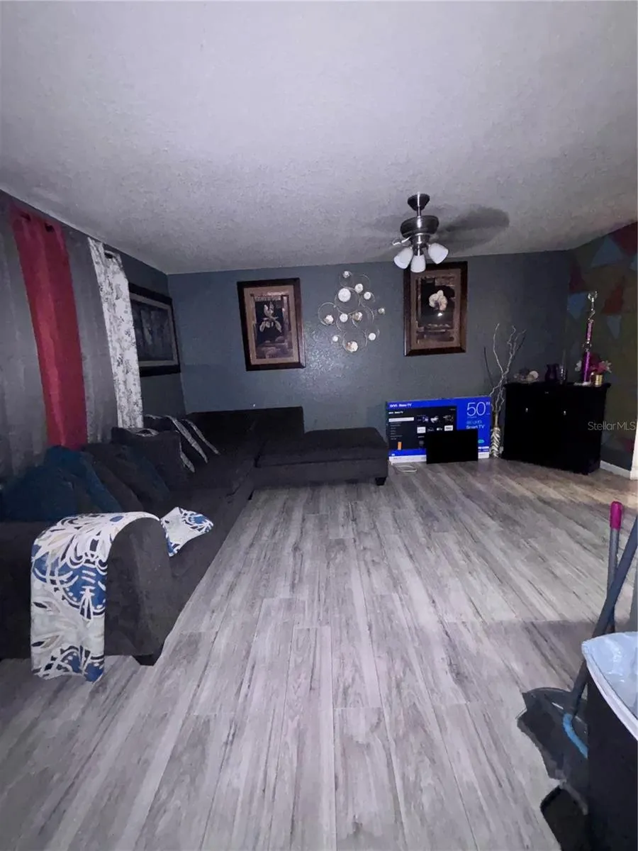 5030 TERRACE VILLAGE LANE Tampa, FL 33617