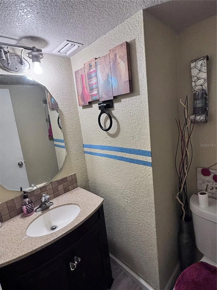 5030 TERRACE VILLAGE LANE Tampa, FL 33617