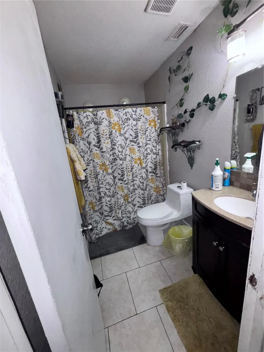 5030 TERRACE VILLAGE LANE Tampa, FL 33617