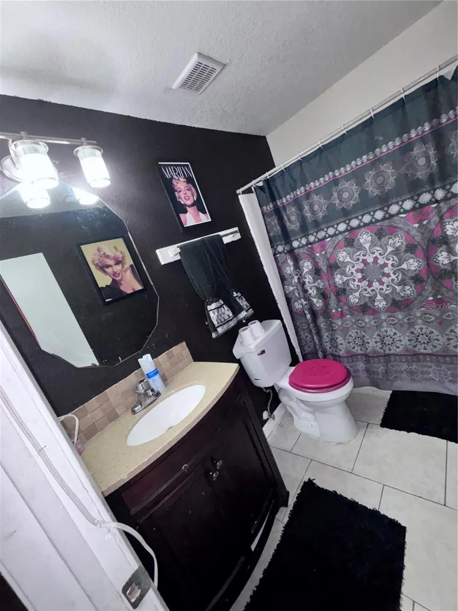 5030 TERRACE VILLAGE LANE Tampa, FL 33617