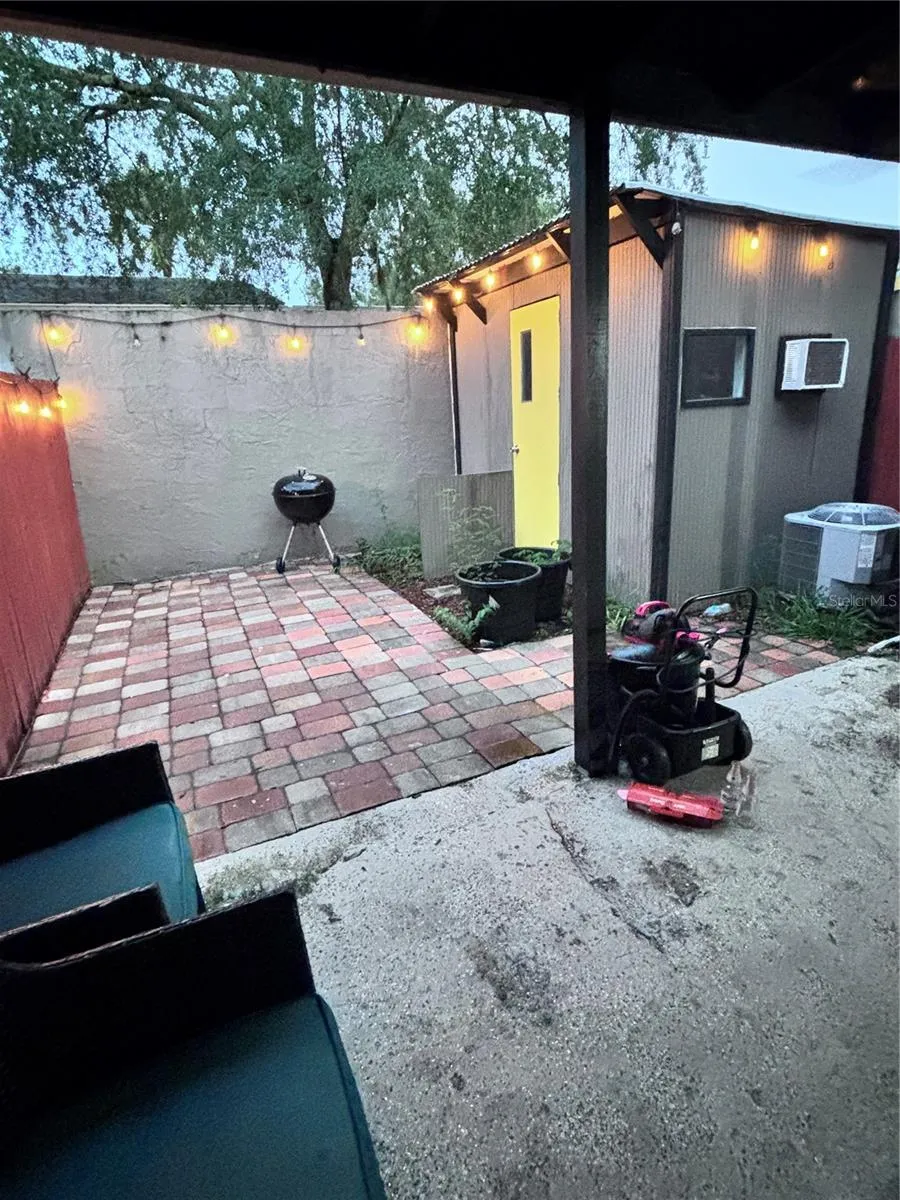 5030 TERRACE VILLAGE LANE Tampa, FL 33617