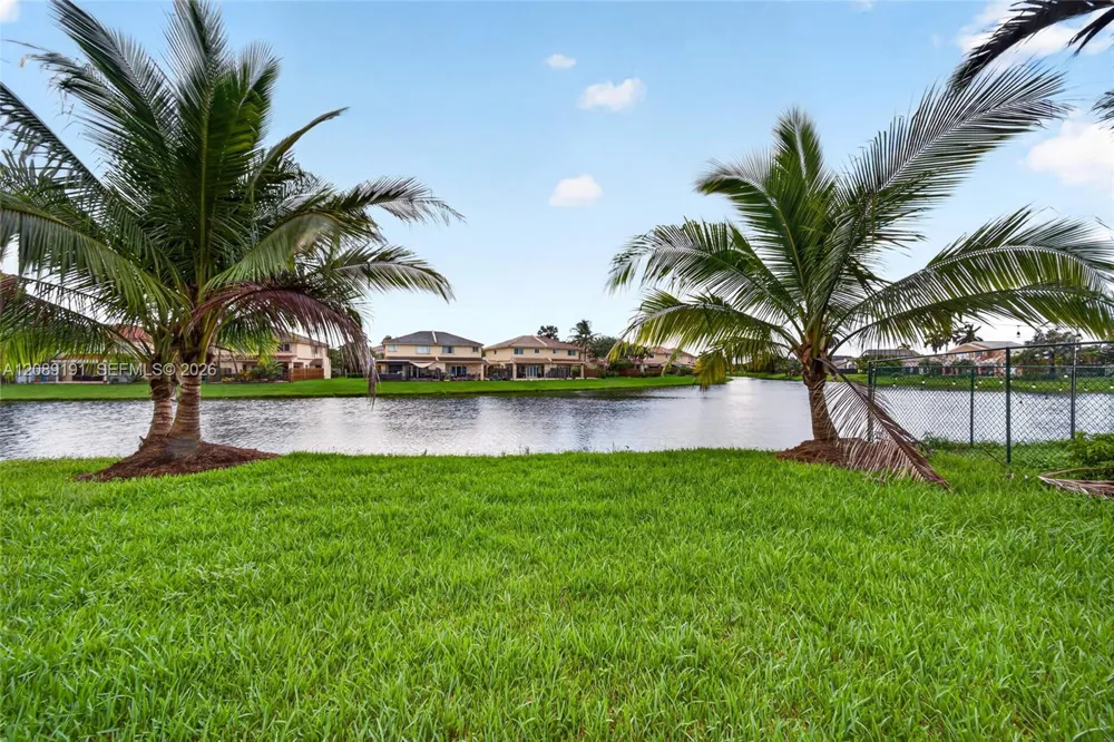 7557 SW 164th Ct Miami, FL 33193