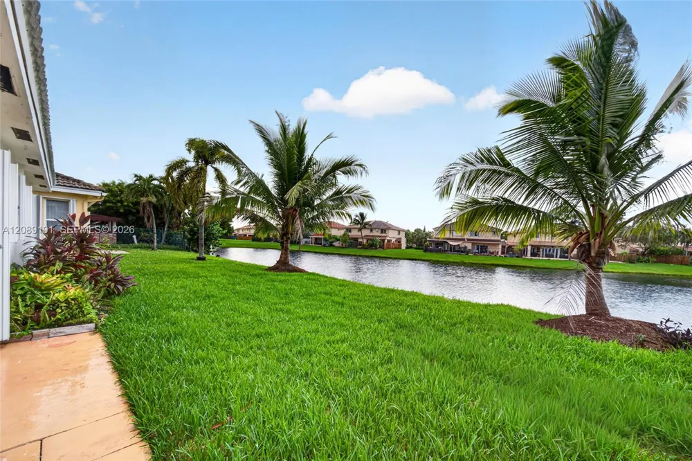 7557 SW 164th Ct Miami, FL 33193