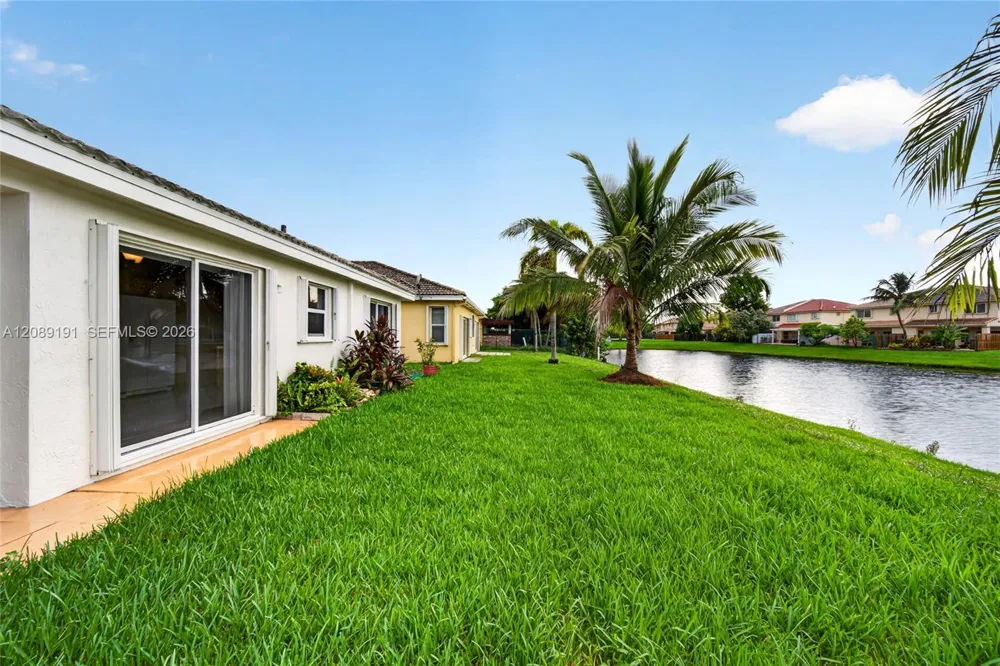 7557 SW 164th Ct Miami, FL 33193