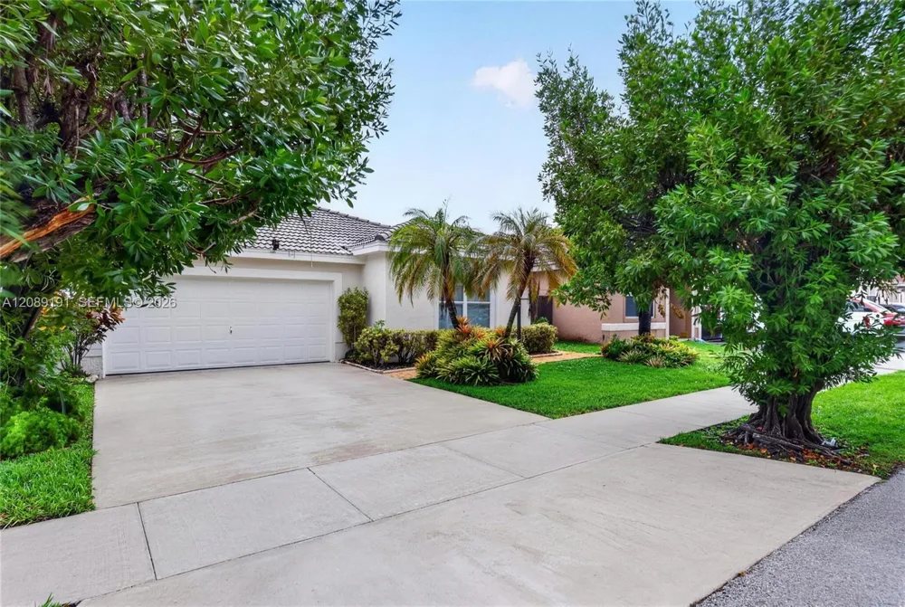 7557 SW 164th Ct Miami, FL 33193