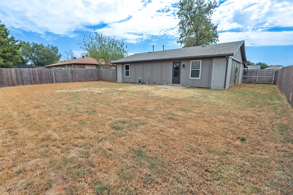 325 Maple Branch Way Mustang, OK 73064