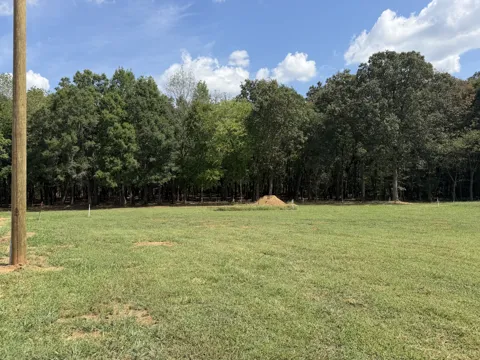 2 Newt McKnight Rd