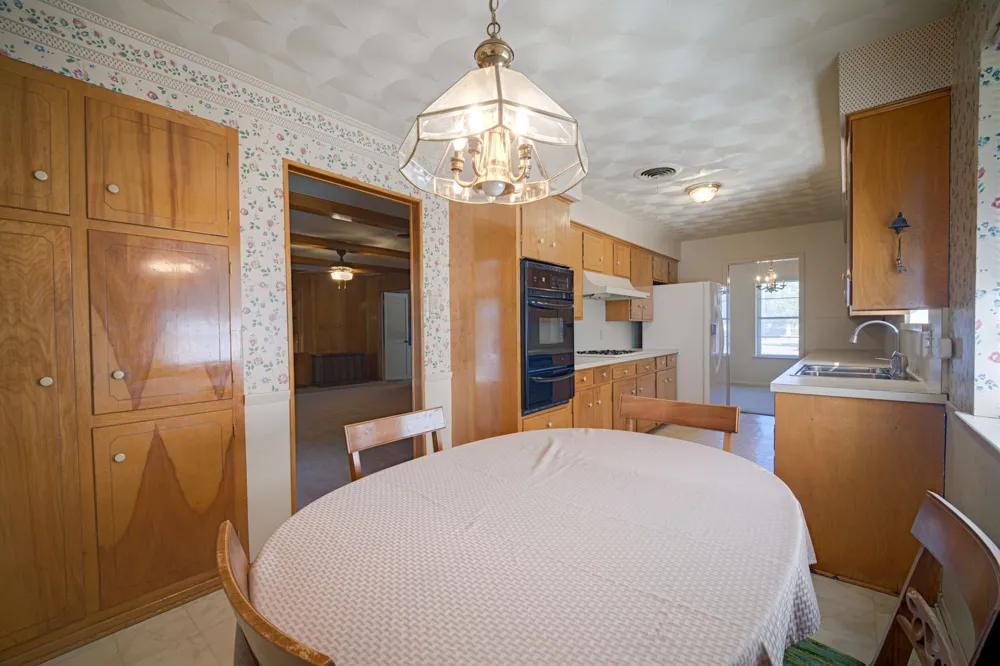 1120 Atlanta Circle Garland, TX 75041