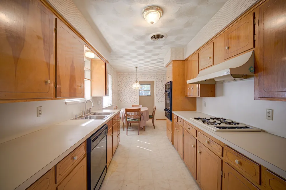 1120 Atlanta Circle Garland, TX 75041