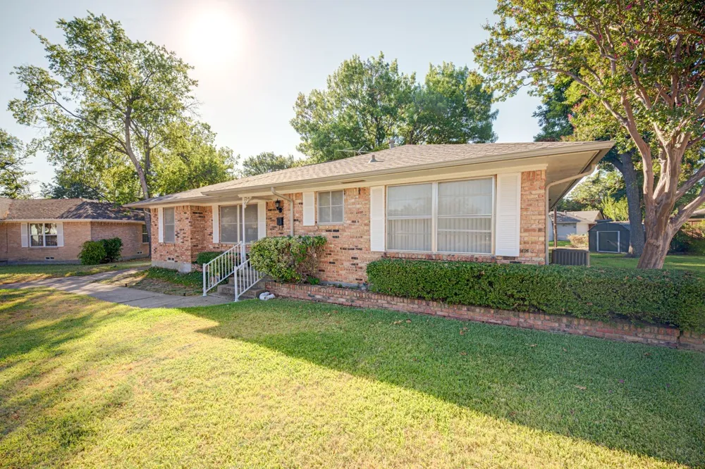 1120 Atlanta Circle Garland, TX 75041