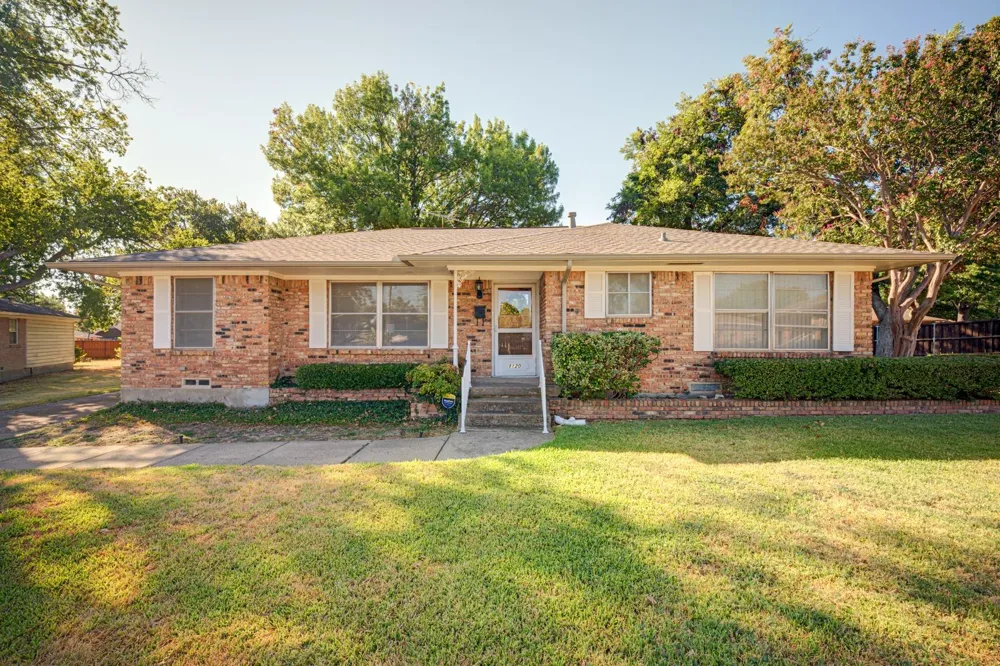 1120 Atlanta Circle Garland, TX 75041