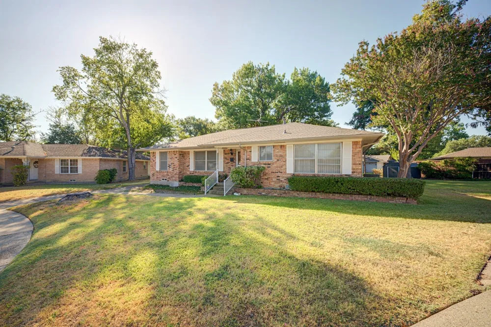 1120 Atlanta Circle Garland, TX 75041