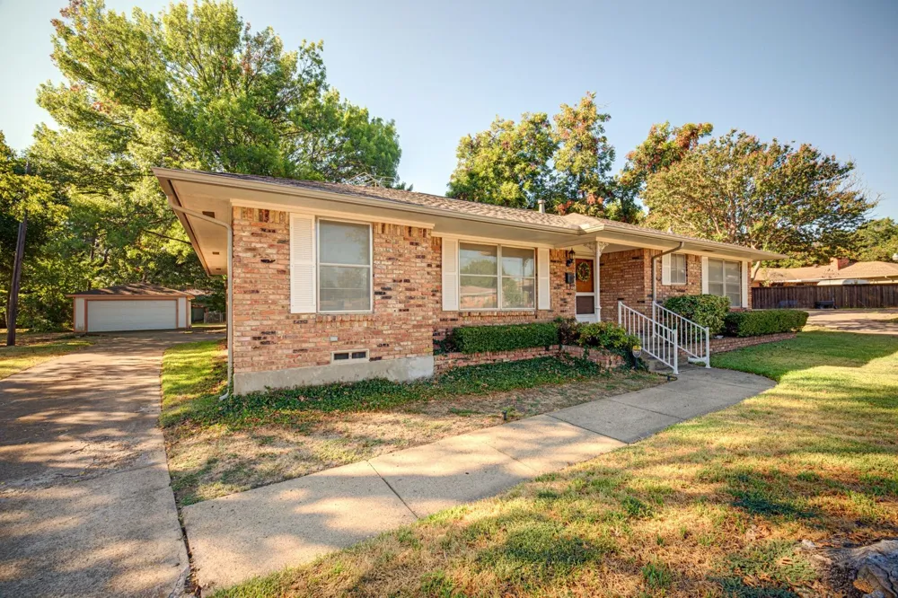 1120 Atlanta Circle Garland, TX 75041