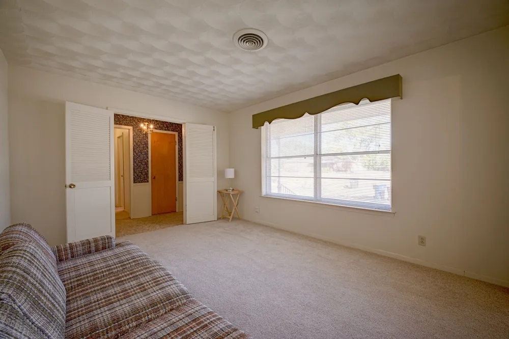 1120 Atlanta Circle Garland, TX 75041