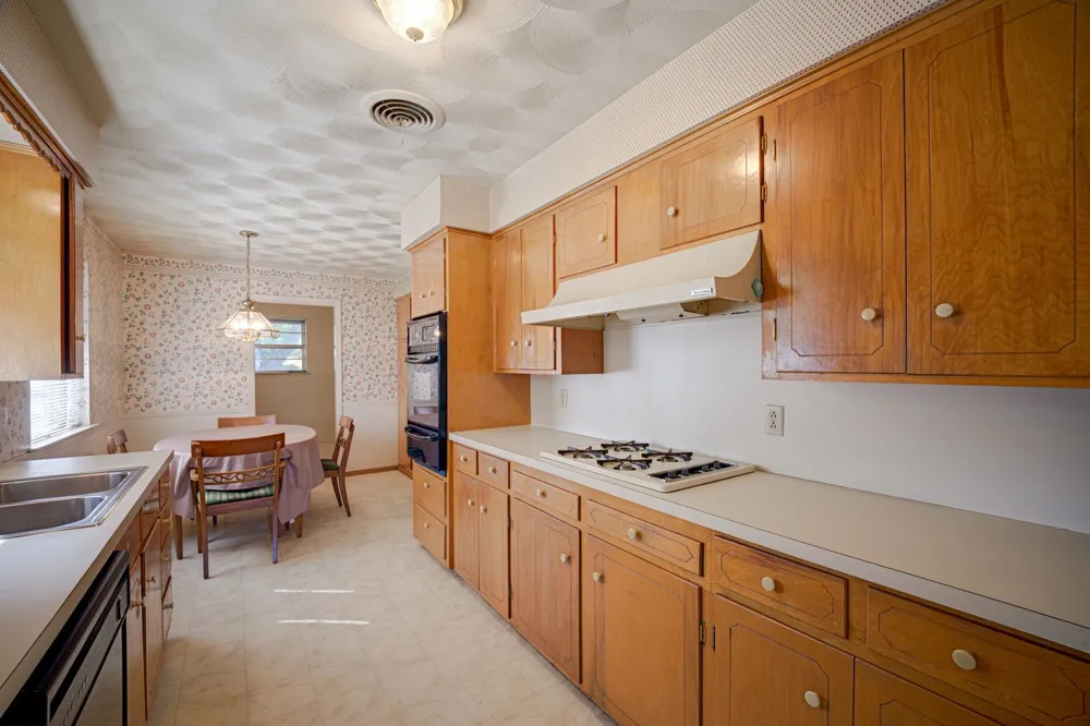 1120 Atlanta Circle Garland, TX 75041