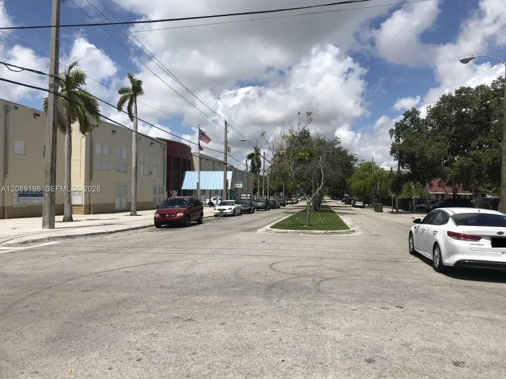 155 NE 59th St #2 Miami, FL 33137