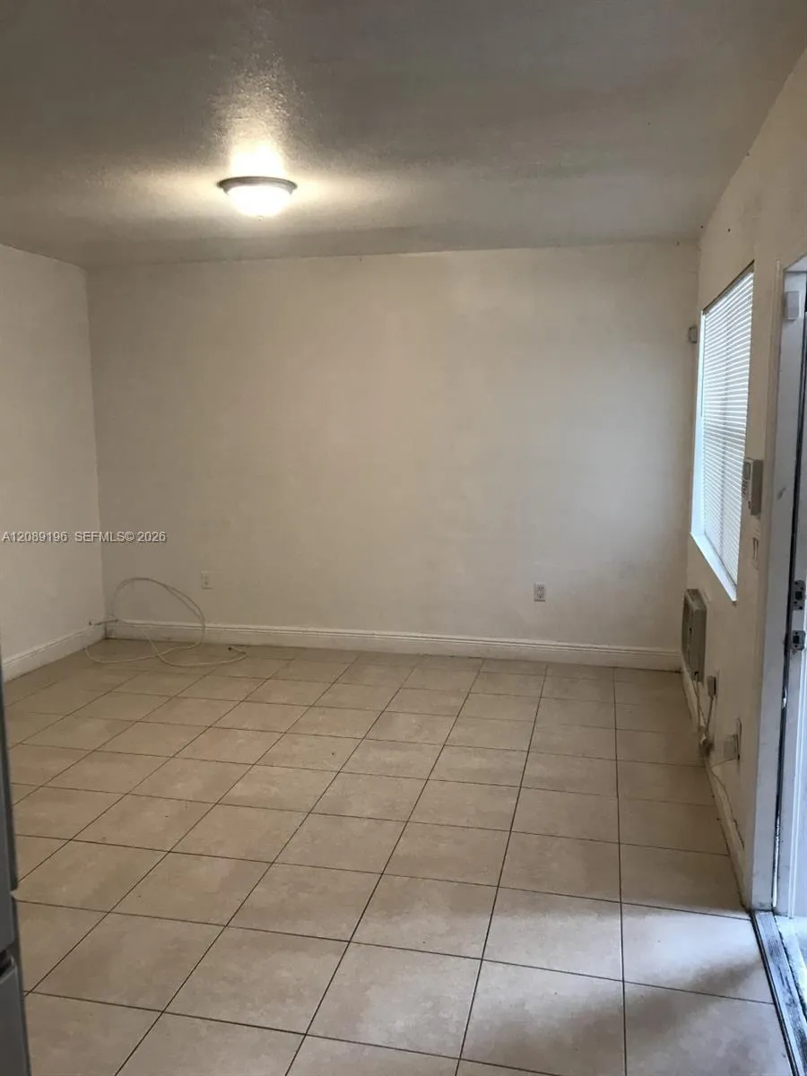 155 NE 59th St #2 Miami, FL 33137