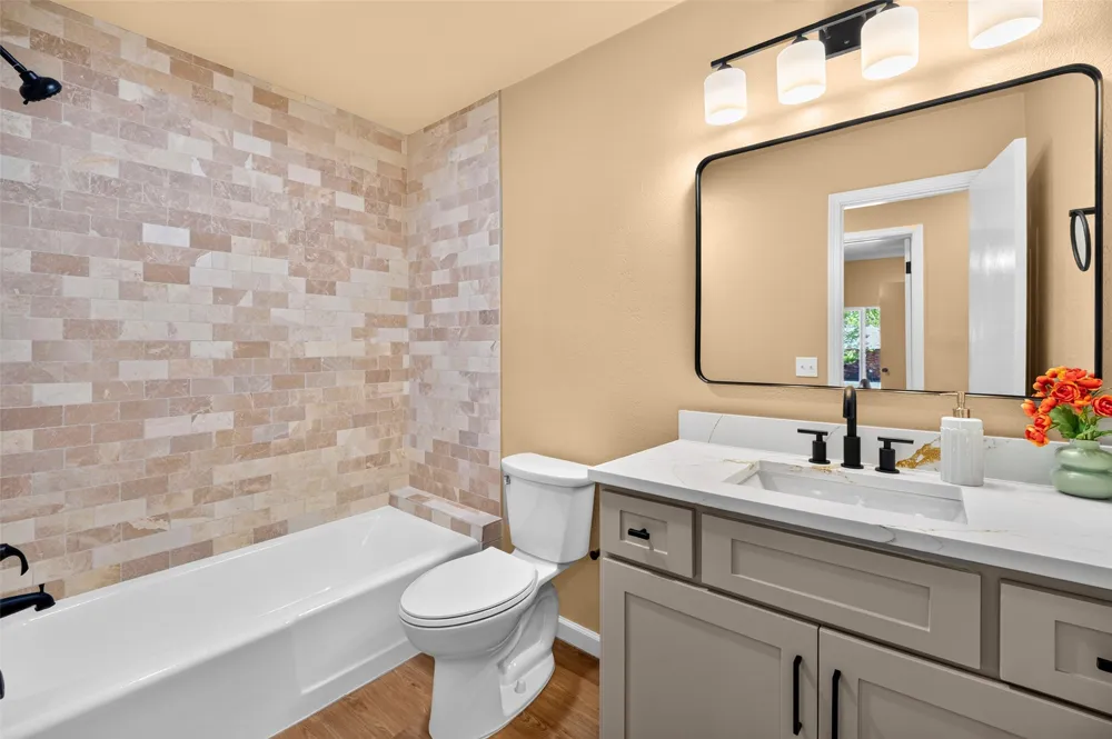 2992 E 77th Street Tulsa, OK 74136