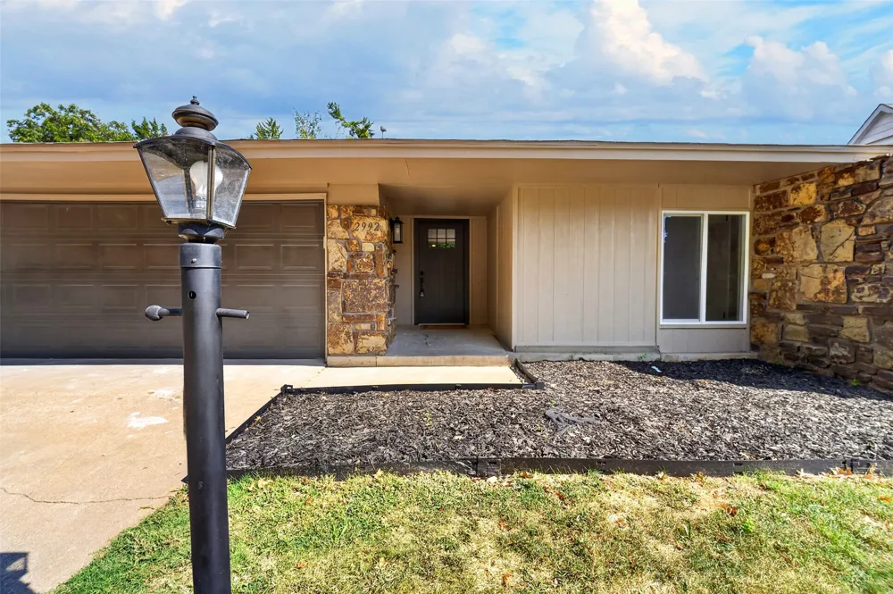 2992 E 77th Street Tulsa, OK 74136