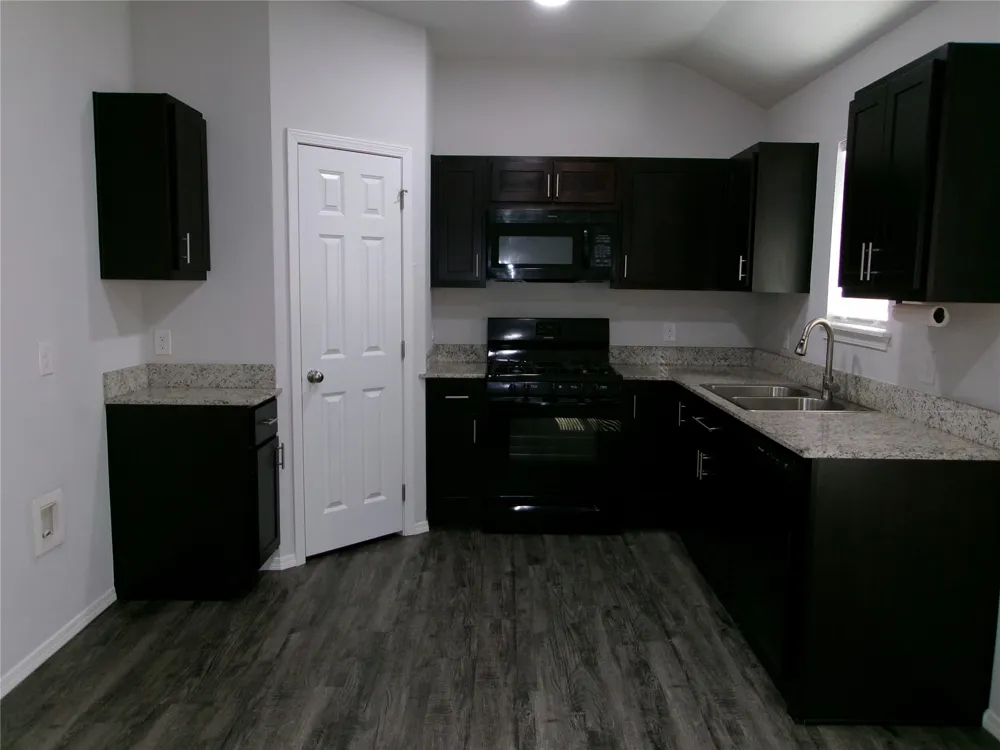 608 Christy Drive Muskogee, OK 74403