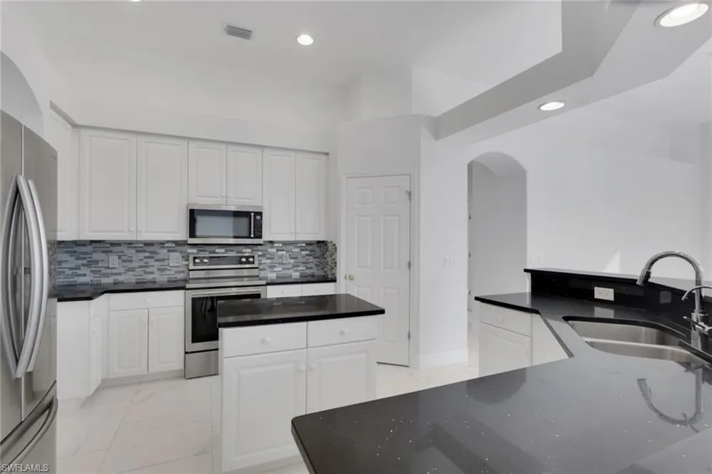 13717 Bald Cypress Circle Fort Myers, FL 33907
