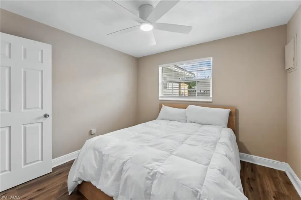 4203 Rose Avenue Naples, FL 34112