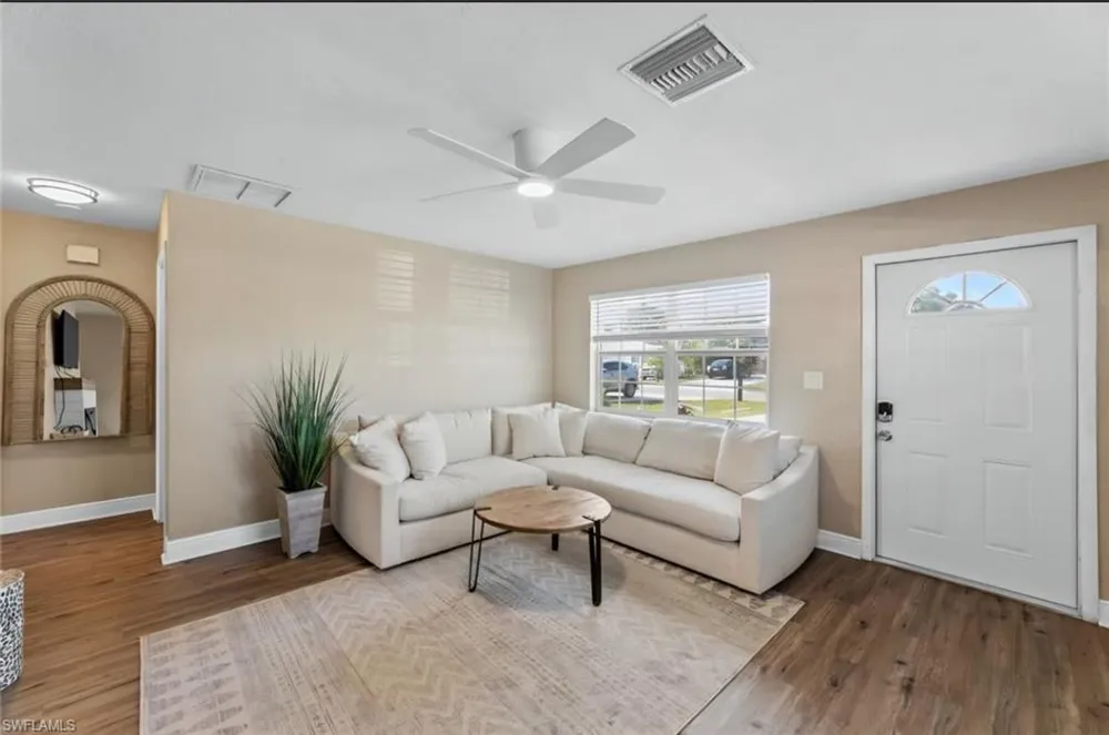 4203 Rose Avenue Naples, FL 34112
