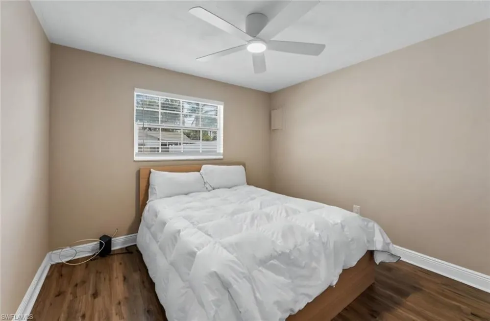 4203 Rose Avenue Naples, FL 34112