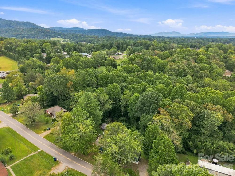 146 & 148 Bradshaw Circle Candler, NC 28715