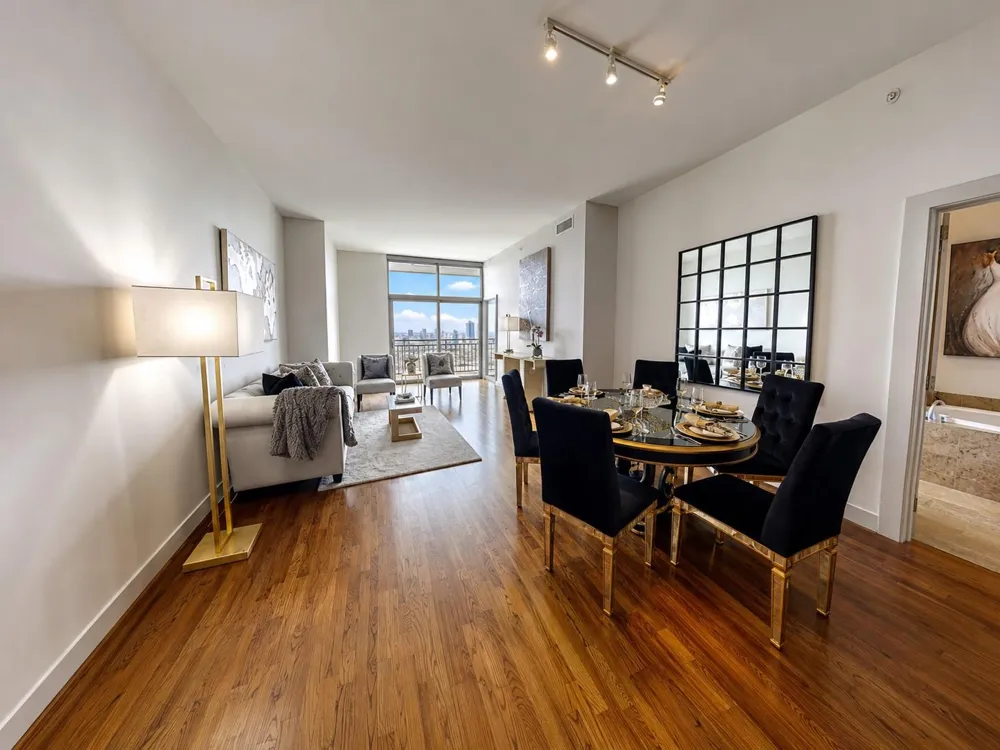 1400 Mckinney Street #2101 Houston, TX 77010