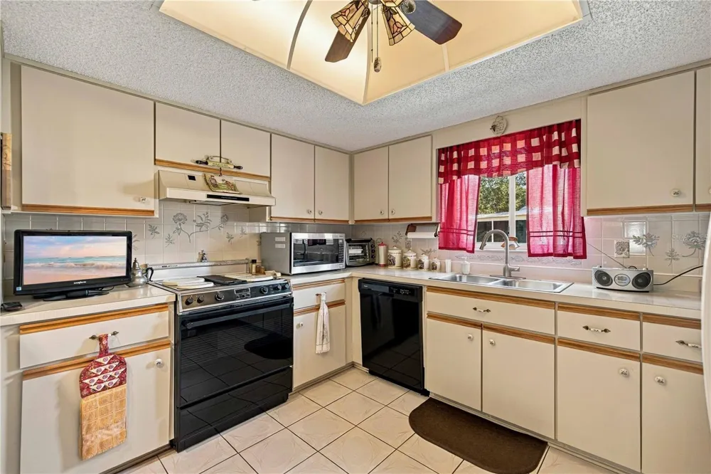 17726 SE 106TH TERRACE Summerfield, FL 34491