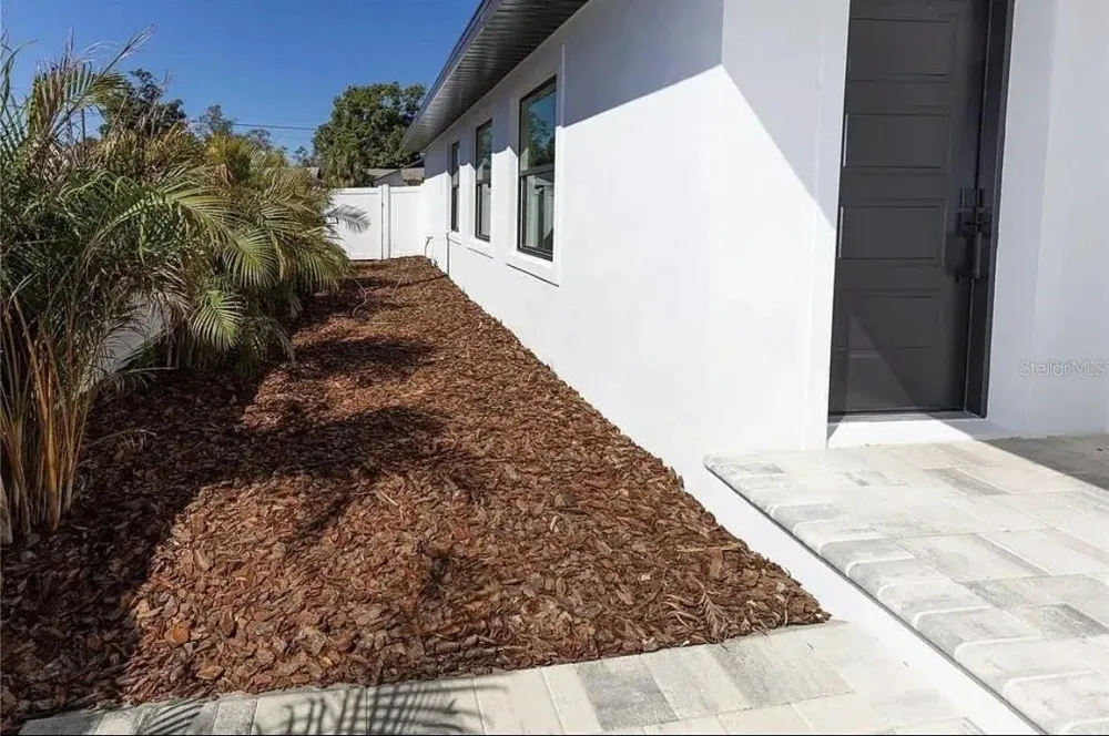 1836 19TH STREET S St Petersburg, FL 33712
