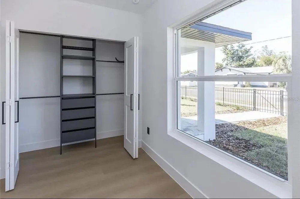 1836 19TH STREET S St Petersburg, FL 33712