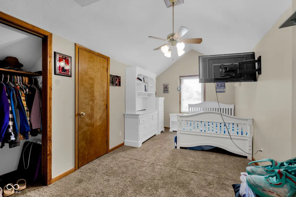 2251 Reston Lane Columbus, IN 47203