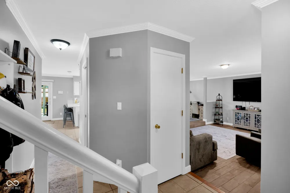 2251 Reston Lane Columbus, IN 47203