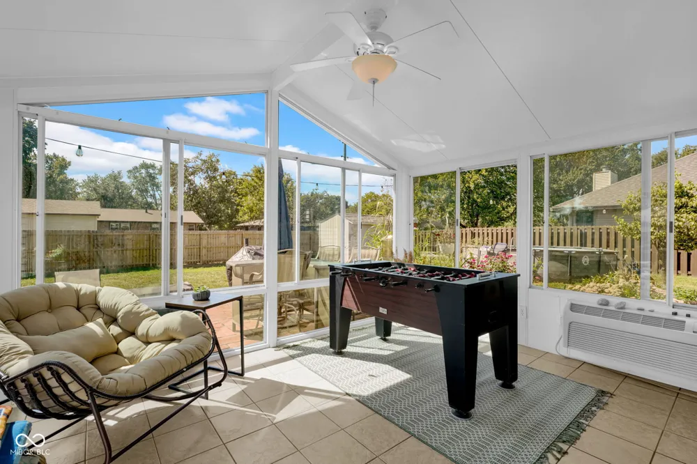 2251 Reston Lane Columbus, IN 47203