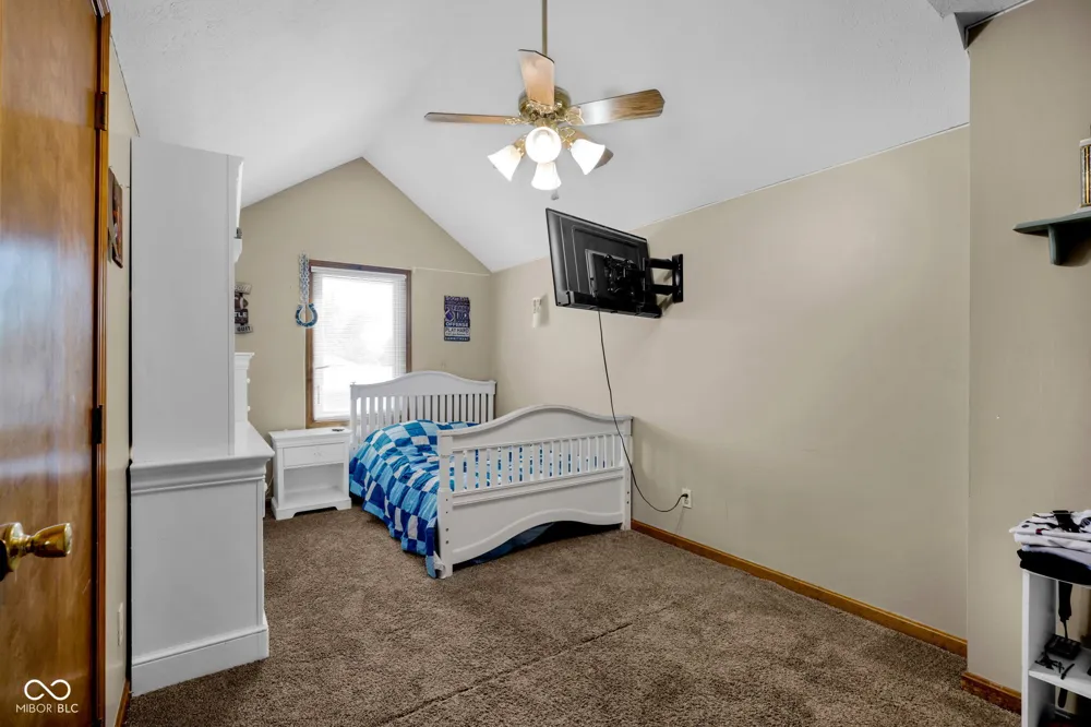 2251 Reston Lane Columbus, IN 47203
