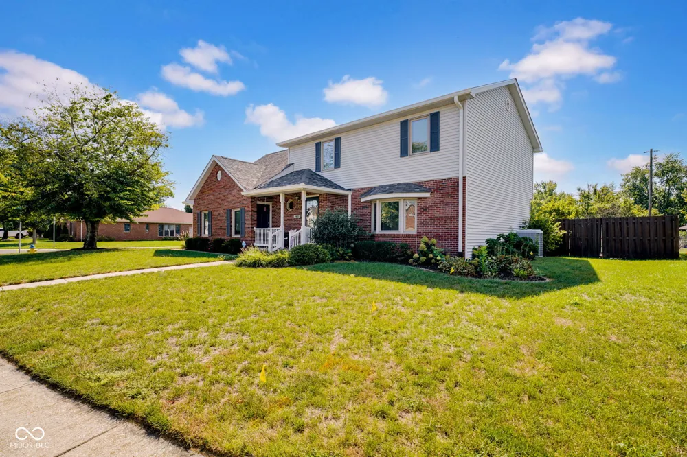2251 Reston Lane Columbus, IN 47203