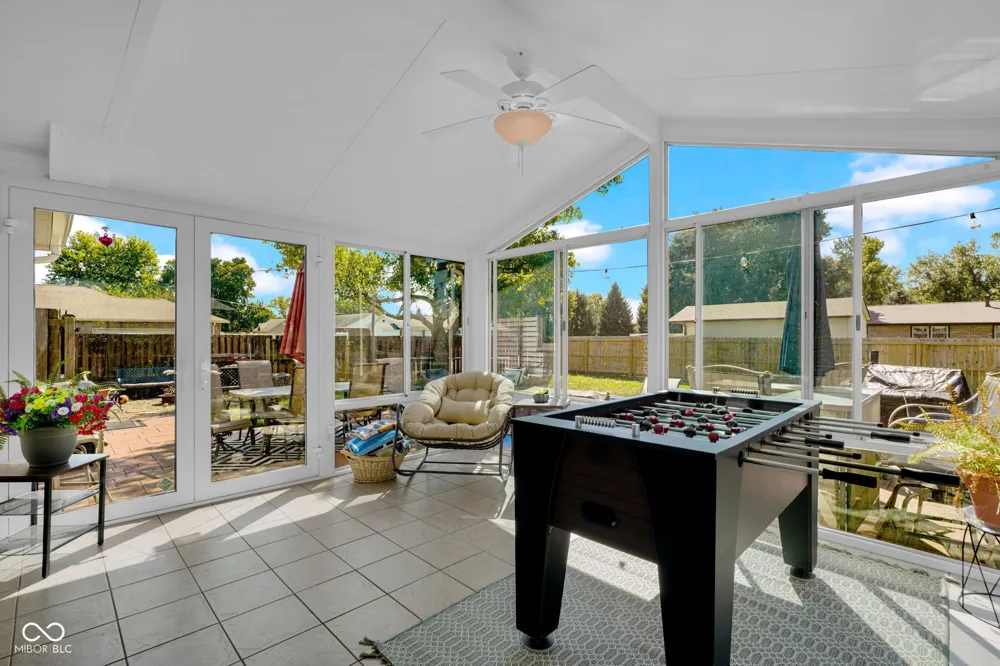 2251 Reston Lane Columbus, IN 47203