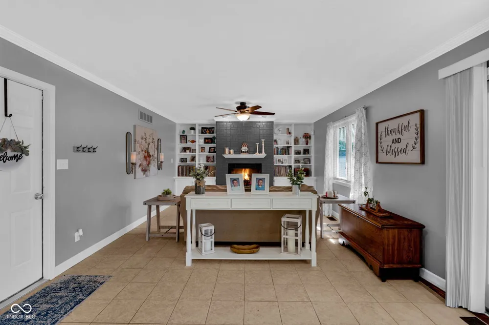 2251 Reston Lane Columbus, IN 47203