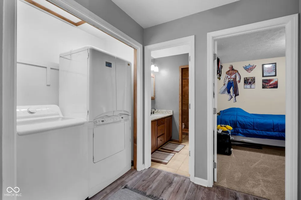 2251 Reston Lane Columbus, IN 47203