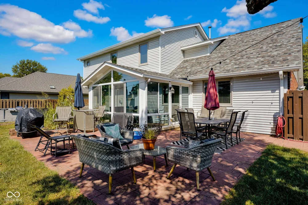 2251 Reston Lane Columbus, IN 47203