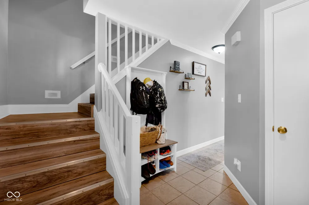 2251 Reston Lane Columbus, IN 47203
